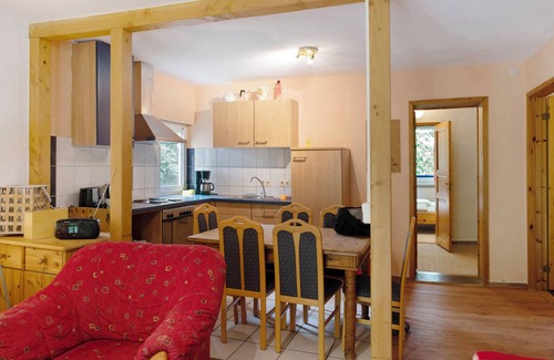 Feldberger Seenlandschaft Apartment | Apartment 'Ferienwohnung Forelle' with Balcony and Wi-Fi