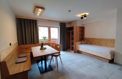 Ladis Apartment | Apart Hotel Ideal