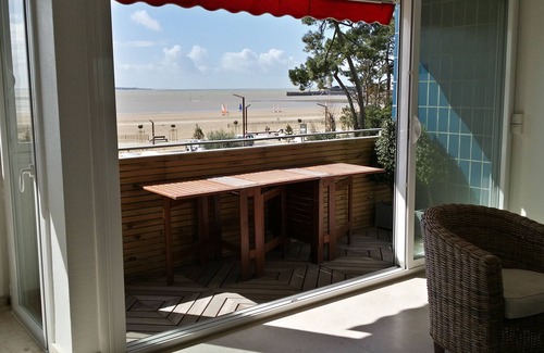 Saint-Georges-de-Didonne Apartment | Apart. w/panoramic sea view facing beach for 6 people, Saint-Georges-de-Didonne