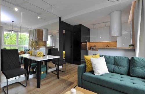 Gliwice Apartment | APARTAMENT KRÓLOWEJ BONY- z garażem Centrum Gliwic