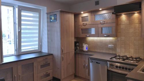 Tarnow Apartment | Apartament Leliwa - Centrum - blisko dworca PKP - blisko Starówki - restauracje i sklepy w pobliżu - pierwsze piętro - możliwy kurs na lotnisko -faktura - kawa - herbata - English