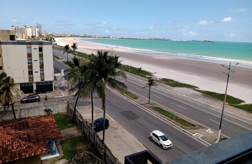 Prado Apartment | Apartamento à beira-mar bem ventilado e saída para as praias do sul