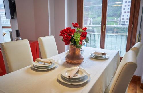 Deustuko San Pedro-Erribera Apartment | Apartamento BIO Exclusivo con mirador en Bilbao y aparcamiento público gratuito
