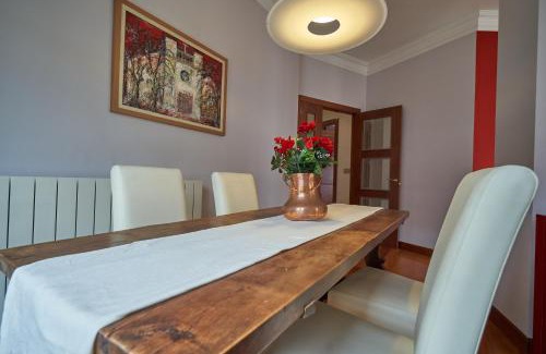 Deustuko San Pedro-Erribera Apartment | Apartamento BIO Exclusivo con mirador en Bilbao y aparcamiento público gratuito