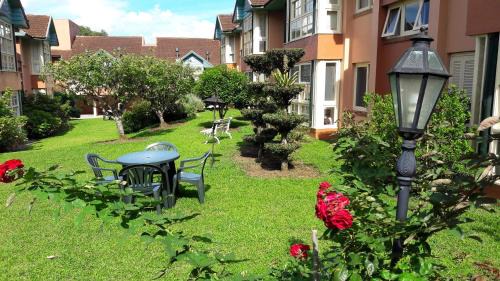 Bairro Lago Negro Apartment | Apartamento Duplex, Climatizado, Próximo ao Lago