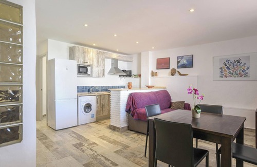 Tarifa Apartment | "Apartamento en la playa con WIFI" Near the Beach with Sea View, Wi-Fi & Terrace