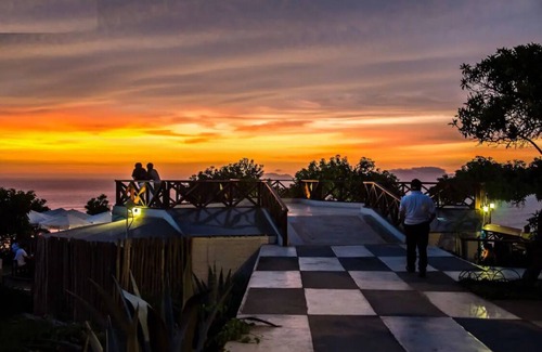 Santa Cruz Apartment | Apartamento EN Miraflores A 2 Minutos del Malecón de Miraflores !