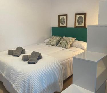 Suances Apartment | Apartamento Flori, con terraza y a 300 m de la playa en Suances, Cantabria