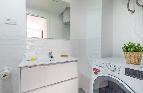 La Buhaira Apartment | Apartamento luminoso y acogedor en Sevilla. A/C.