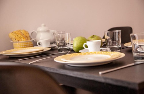 La Buhaira Apartment | Apartamento luminoso y acogedor en Sevilla. A/C.