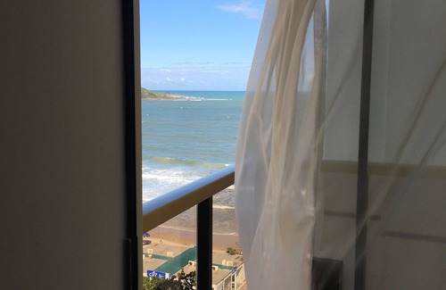 Praia do Morro Apartment | Apartamento na Praia do Morro, frente ao mar, 4 quartos, 2 vagas, Wi-Fi, 10 👩❤️👨