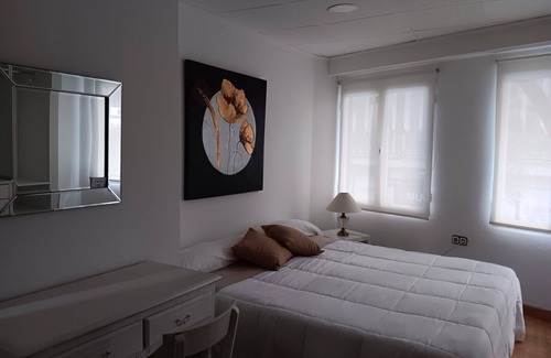 Sant Francesc Apartment | Apartamento para cuatro Huéspedes Amplio y Céntrico Ciutat Vella