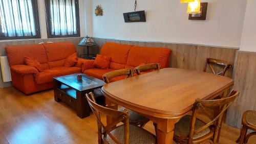 Castiello de Jaca Apartment | Apartamentos Castiello de Jaca 3000