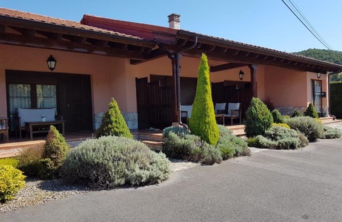 Avin Apartment | Apartamentos El Pedrayu