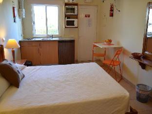 Pata de Baixo Apartment | Apartamentos Flor da Laranja, Albufeira by AlgarveBlossom
