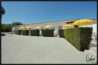 Pata de Baixo Apartment | Apartamentos Flor da Laranja, Albufeira by AlgarveBlossom