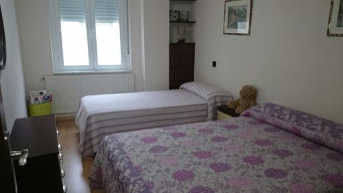 Oeste Apartment | Apartamentos Salamanca Puerta Zamora, Centro, Wifi con salón y 2 dormitorios, Parking