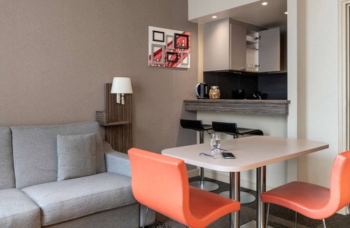 Puteaux Apartment | Aparthotel Adagio La Défense Esplanade