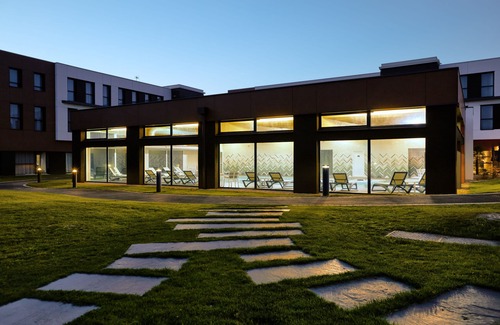 Plescop Apartment | Aparthotel Adagio & Spa Vannes