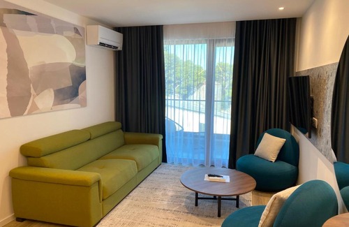 Dugis Apartment | Aparthotel Amfora Katy
