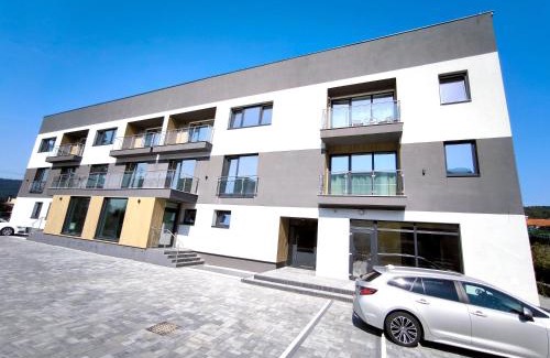 Svidnik House | Apartmány Karpatia s privátnym parkovaním