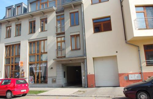 Ceske Budejovice Apartment | apartmány Marco Shipping
