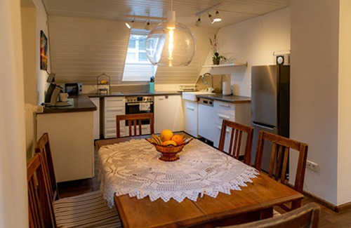 Bahlingen Apartment | Apartment 'Krumme Gustels Hüs' with Balcony and Wi-Fi