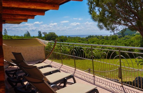 Pietracorbara House | Apartment in villa with pool, A/C, WIFI, TV, terrace, pets allowed, panoramic view, parking