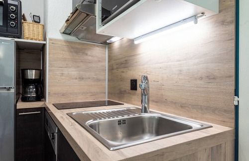 Saint-Francois-Longchamp Apartment | Apartment 'Appartement 4-6 Personnes' with Mountain View, Balcony and Wi-Fi