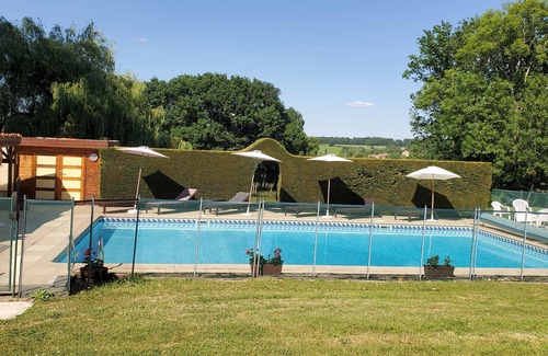 Saint-Privat-en-Perigord House | Apartment Coquelicot in La Marteille - 2 people