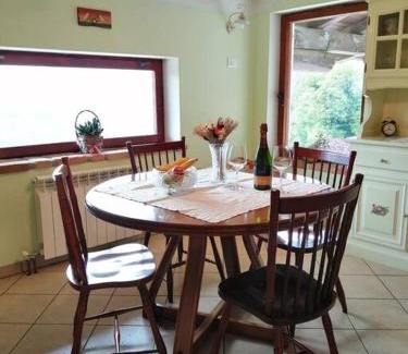 Kambresko Apartment | Apartma na podeželju Marta- Slovenia Nature