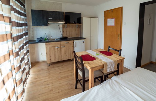 Ljutomer House | Apartmaji bungalovi i sotorisce Silva