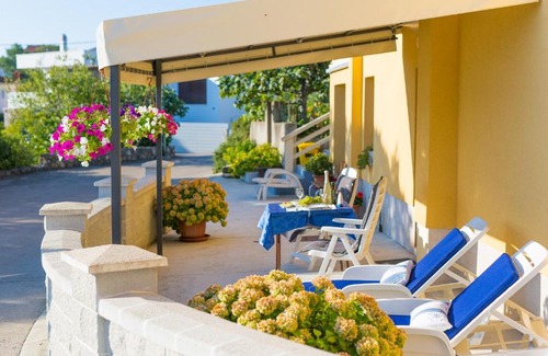 Vantacici Apartment | Apartman ANTICA