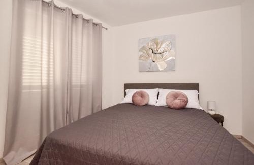 Igrane Apartment | Apartman Luka