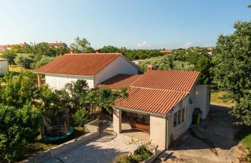 Peruski Apartment | Apartman Viridis