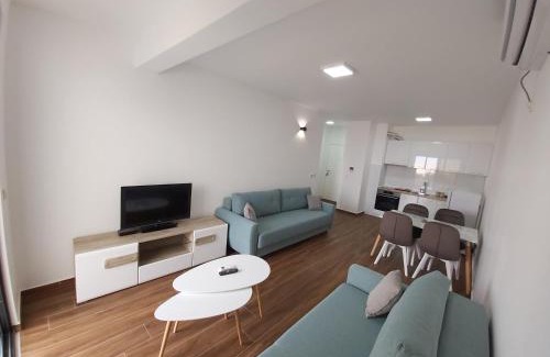 Dobra Voda Apartment | Apartmani Aida