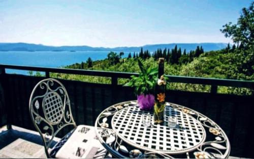 Kremena Apartment | Apartmani Kremena small beach 200m