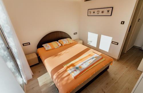Topla Apartment | Apartmani Lovor