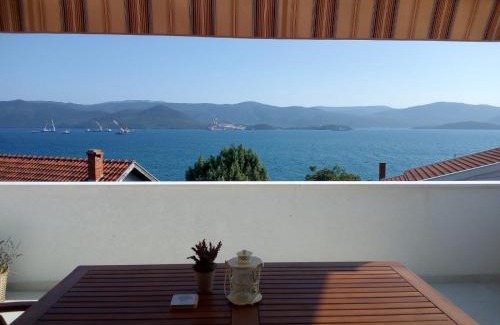 Komarna House | Apartmani More Komarna