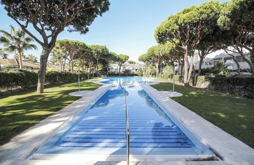 Poblado Sancti Petri Apartment | Apartment "Casa Mercedes" close to the Beach with Pool & Garden