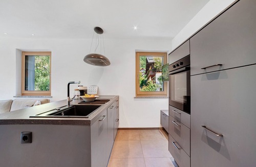 Salonetto Apartment | Apartment 'Sina' with Mountain View, Private Terrace and Wi-Fi