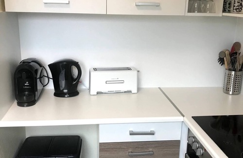 Jebenhausen Apartment | Apartment with kitchen and bathroom