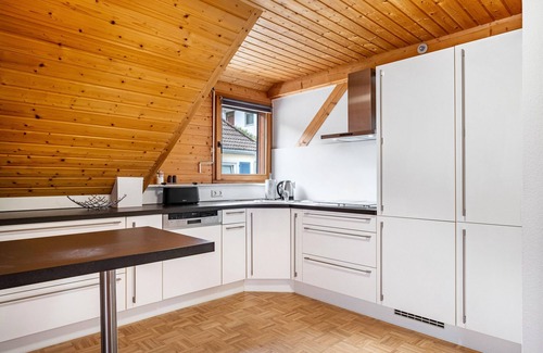 Untermunstertal Apartment | Apartment 'Grünblick' with Mountain View, Balcony and Wi-Fi