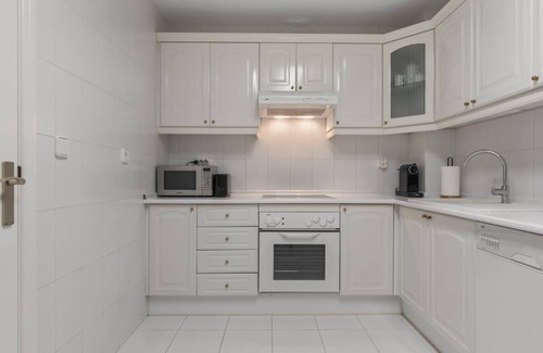 Puerto Banus Apartment | Apartment in Las Gaviotas for 6 people | 2-202