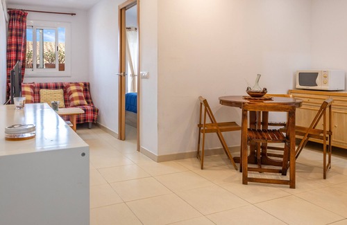 Sant Antoni de Calonge Apartment | Apartment 'Calonge' on the Seafront with Air Conditioning