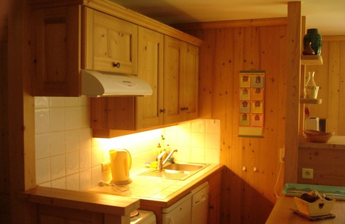 Les Contamines-Montjoie Ski Chalet | APARTMENT in south-facing chalet, 400m from the cable car, 400m from the village