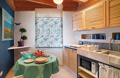 San Bartolomeo al Mare Apartment | Apartment 'La Libellula Blu' with Sea View, Wi-Fi and Air Conditioning