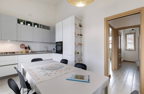 Tavarnelle Val di Pesa Apartment | Apartment 'Heart Of Chianti' with Private Terrace and Wi-Fi