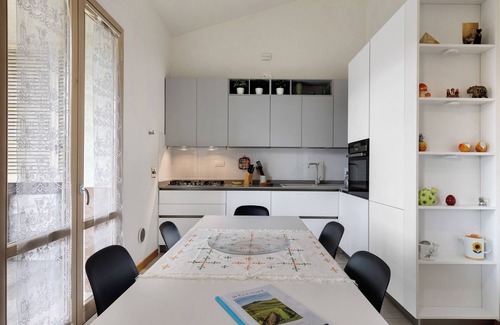 Tavarnelle Val di Pesa Apartment | Apartment 'Heart Of Chianti' with Private Terrace and Wi-Fi