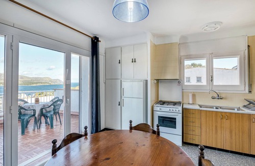 Llanca Apartment | Apartment "Ático Vistas Llançà" Near Beach with Sea View & Terrace